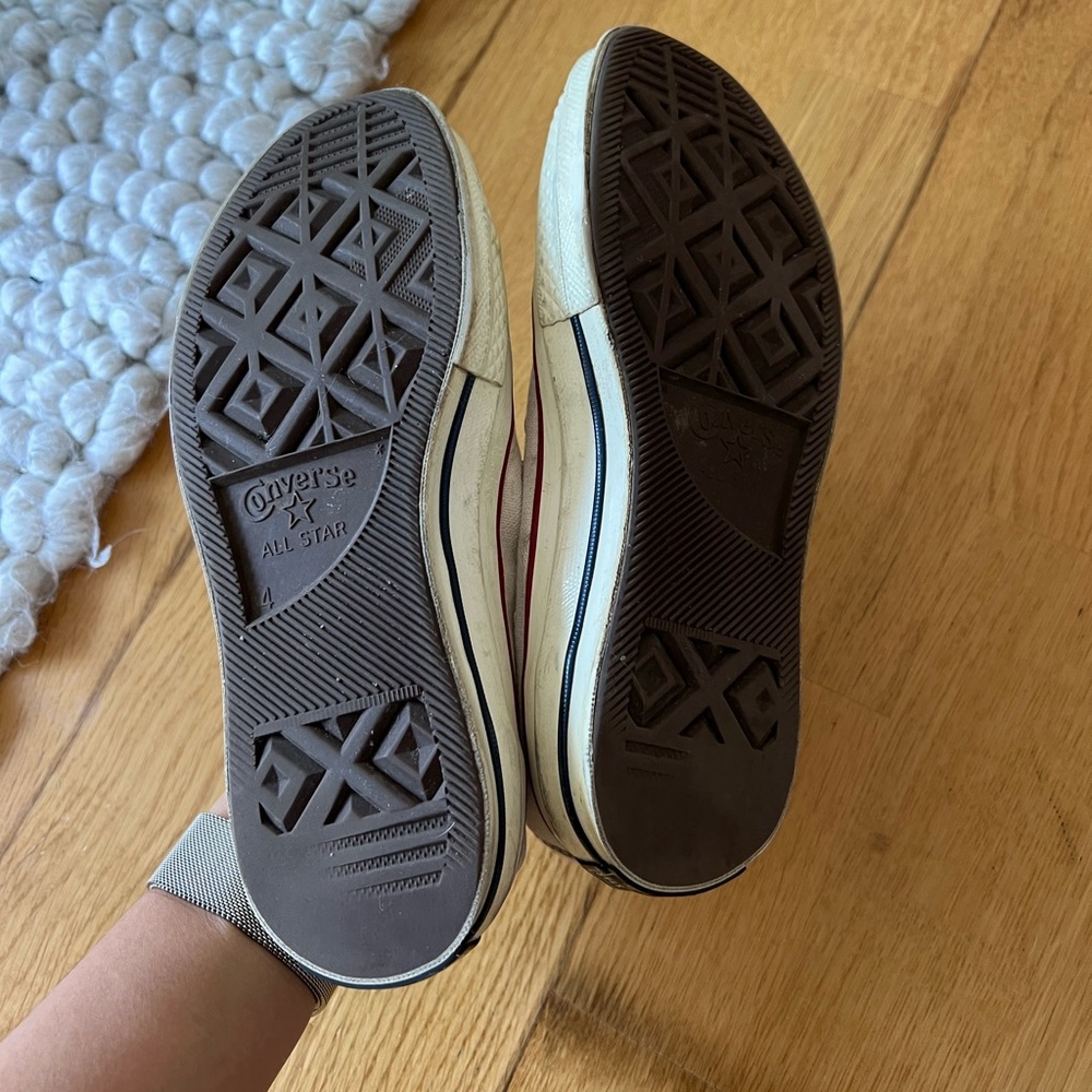 Converse Low Top, Retro Off White, Size 6 - Picture 3 of 6